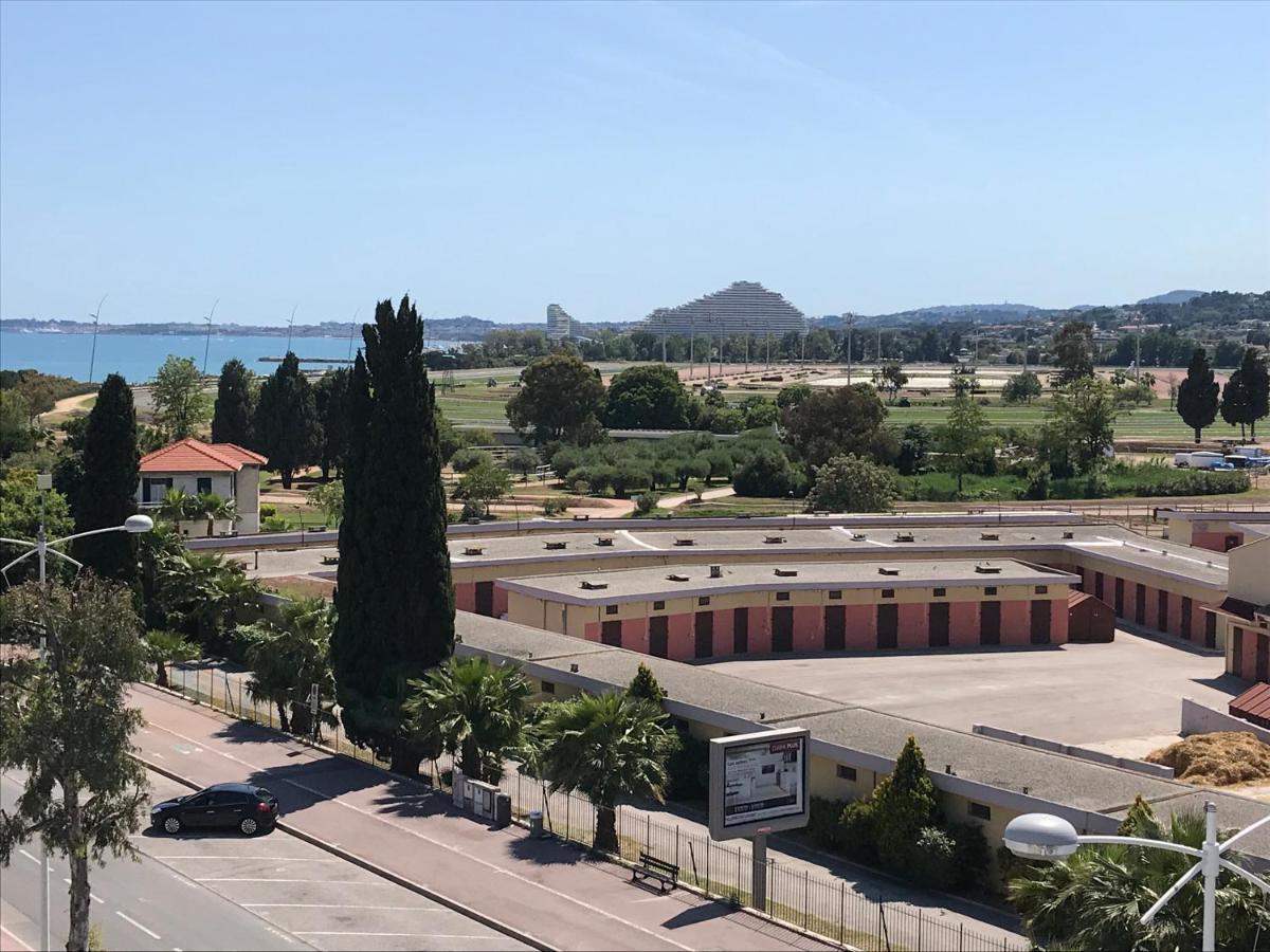 Plage Et Hippodrome Cagnes-sur-Mer Exteriér fotografie